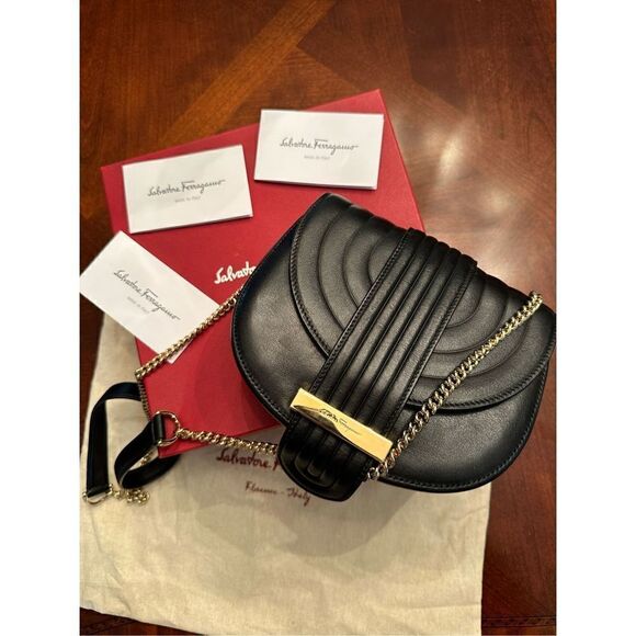 SALVATORE FERRAGAMO Rosette Leather Chain Crossbody Bag Black - Picture 1 of 11